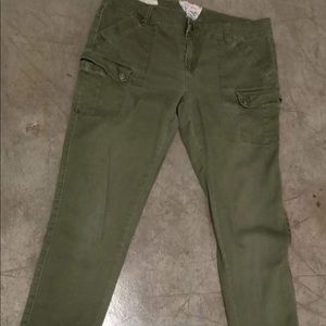 Women’s Green Cargo Pant